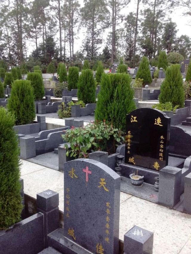 2平方墓型墓区 - 福州天堂陵园有限公司官网